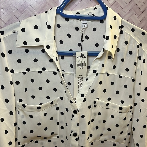 EXPRESS The Portofino Shirt Polka Dot, medium blouse, white and black, brand new - Picture 2 of 7